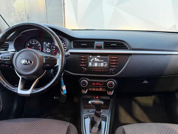 Kia Rio IV с пробегом 2017 года, цена 1 250 000 рублей, 130271 км, седан, Автокод Объявления