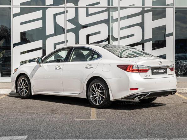 Lexus ES VI Рестайлинг с пробегом 2015 года, цена 2 440 000 рублей, 114492 км, седан, Автокод Объявления