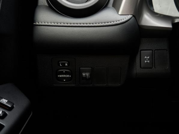 Toyota RAV4 IV (XA40) Рестайлинг с пробегом 2016 года, цена 2 250 000 рублей, 134263 км, внедорожник, Автокод Объявления