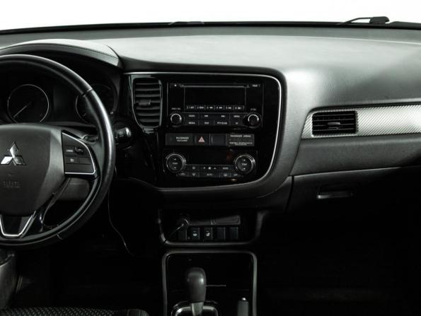 Mitsubishi Outlander III Рестайлинг 2 с пробегом 2017 года, цена 1 829 898 рублей, 125718 км, внедорожник, Автокод Объявления