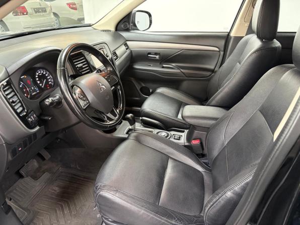 Mitsubishi Outlander III Рестайлинг 2 с пробегом 2015 года, цена 1 698 000 рублей, 155800 км, внедорожник, Автокод Объявления