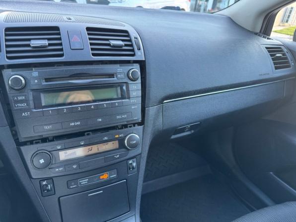 Toyota Avensis III с пробегом 2009 года, цена 699 900 рублей, 284388 км, седан, Автокод Объявления