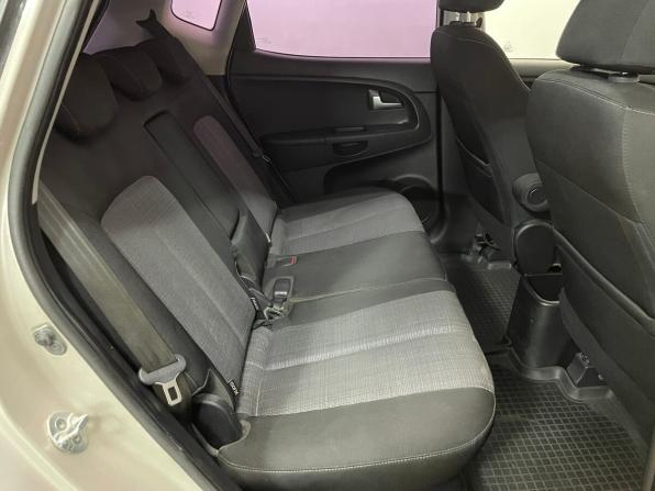 Kia Venga I с пробегом 2011 года, цена 775 000 рублей, 165873 км, минивэн, Автокод Объявления