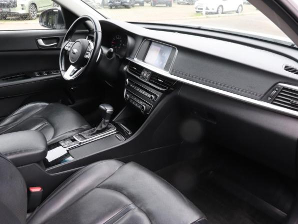 Kia Optima IV Рестайлинг с пробегом 2019 года, цена 1 950 000 рублей, 107500 км, седан, Автокод Объявления