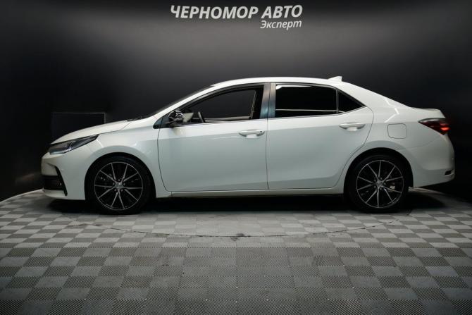 Toyota Corolla XI (E160 E170 E180) Рестайлинг 1 с пробегом 2017 года, цена 1 799 000 рублей, 88669 км, седан, Автокод Объявления