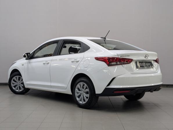 Hyundai Solaris II Рестайлинг с пробегом 2022 года, цена 1 595 000 рублей, 90141 км, седан, Автокод Объявления