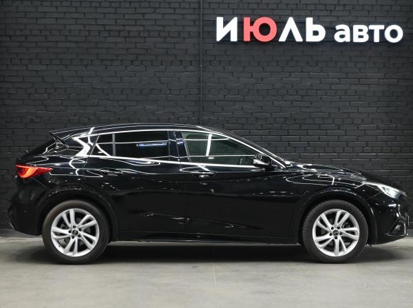 Infiniti Q30 с пробегом 2017 года, цена 1 800 000 рублей, 140126 км, хэтчбек, Автокод Объявления