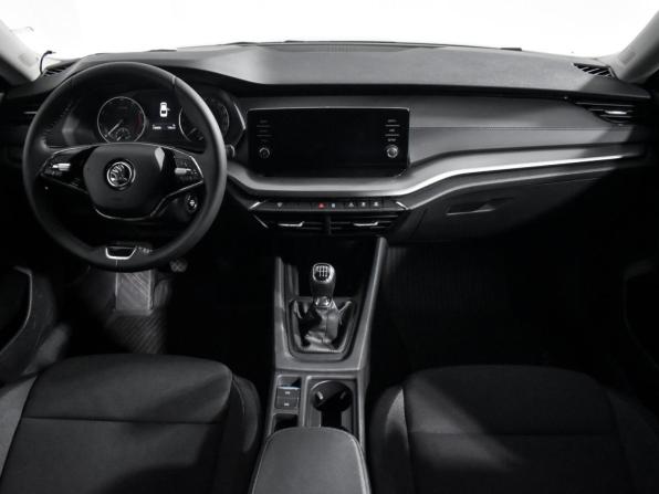 Skoda Octavia IV (A8) с пробегом 2021 года, цена 1 710 000 рублей, 137887 км, лифтбек, Автокод Объявления