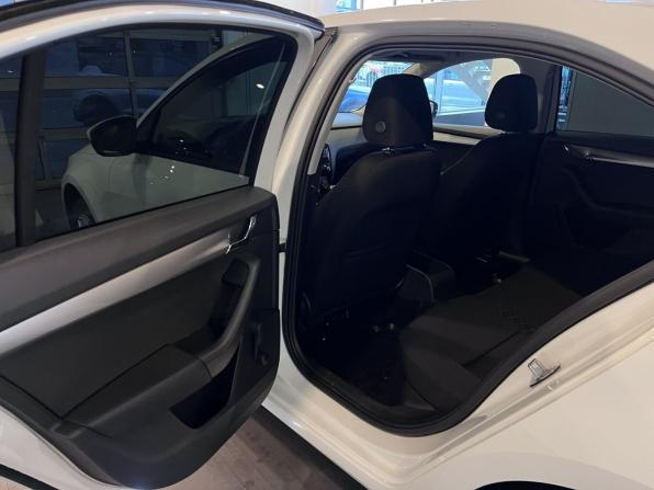 Skoda Octavia III (A7) Рестайлинг с пробегом 2017 года, цена 1 550 000 рублей, 185851 км, лифтбек, Автокод Объявления