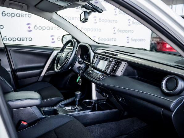 Toyota RAV4 IV (XA40) Рестайлинг с пробегом 2016 года, цена 2 235 000 рублей, 126670 км, внедорожник, Автокод Объявления