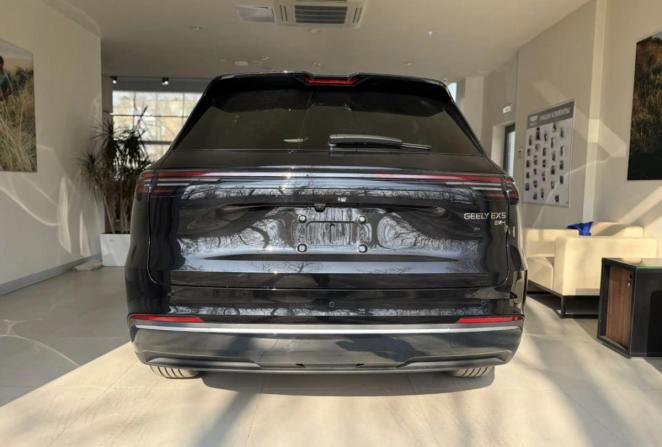 Новый Geely EX5 EM-i 2026 года, цена 3 974 990 рублей, внедорожник, Автокод Объявления