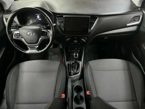 Hyundai Solaris II с пробегом 2017 года, цена 1 291 555 рублей, 80365 км, седан, Автокод Объявления