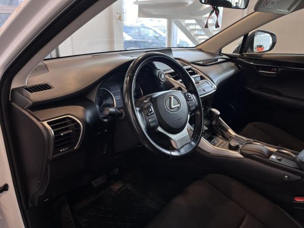 Lexus NX I с пробегом 2015 года, цена 2 610 000 рублей, 78239 км, внедорожник, Автокод Объявления