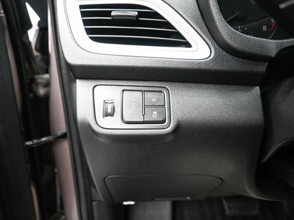Hyundai Solaris II с пробегом 2019 года, цена 1 319 900 рублей, 199359 км, седан, Автокод Объявления