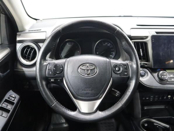 Toyota RAV4 IV (XA40) Рестайлинг с пробегом 2018 года, цена 1 700 000 рублей, 293807 км, внедорожник, Автокод Объявления