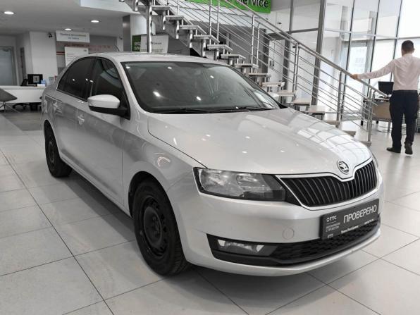 Skoda Rapid I Рестайлинг с пробегом 2018 года, цена 990 000 рублей, 194300 км, лифтбек, Автокод Объявления
