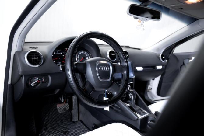 Audi A3 II (8P) Рестайлинг 2 с пробегом 2009 года, цена 790 000 рублей, 168997 км, хэтчбек, Автокод Объявления