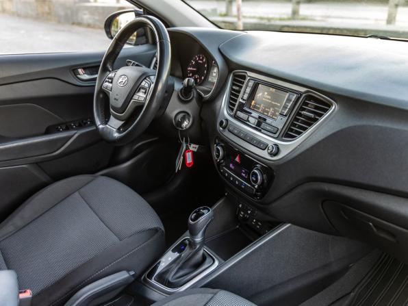 Hyundai Solaris II с пробегом 2018 года, цена 1 498 000 рублей, 92842 км, седан, Автокод Объявления