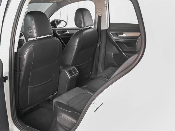 Volkswagen Golf VII с пробегом 2015 года, цена 1 409 000 рублей, 163640 км, хэтчбек, Автокод Объявления