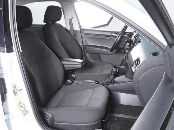 Volkswagen Polo VI с пробегом 2022 года, цена 1 630 000 рублей, 88098 км, лифтбек, Автокод Объявления