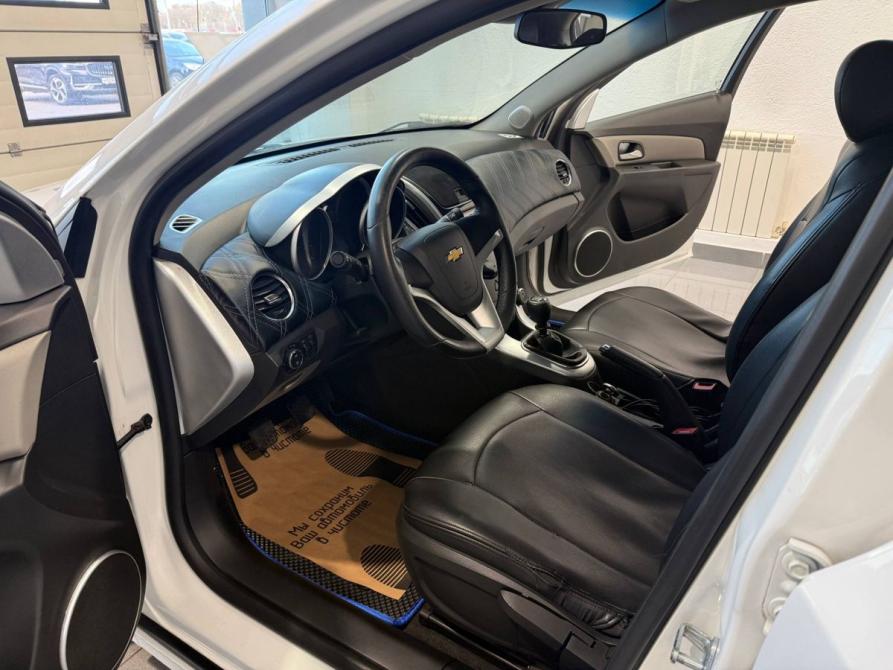 Chevrolet Cruze I Рестайлинг Орел  - изображение 10