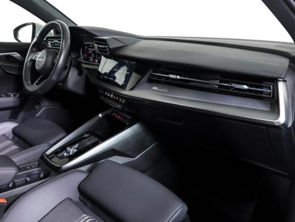 Audi A3 IV (8Y) с пробегом 2021 года, цена 2 804 000 рублей, 75494 км, хэтчбек, Автокод Объявления