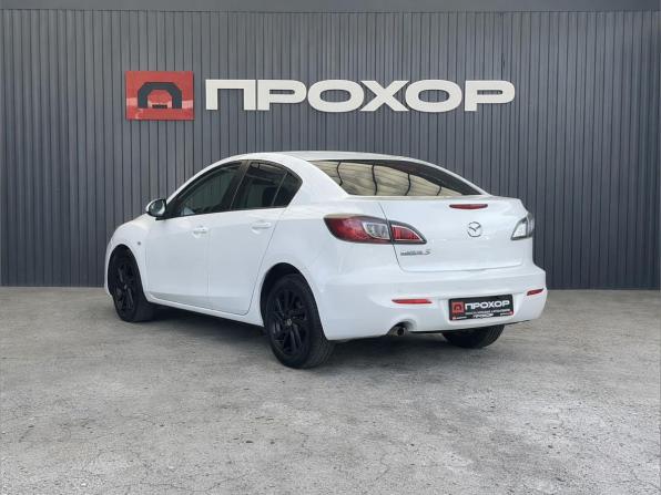 Mazda 3 II (BL) Рестайлинг с пробегом 2013 года, цена 857 000 рублей, 209856 км, седан, Автокод Объявления