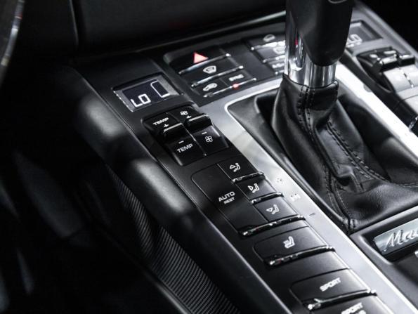 Porsche Macan I с пробегом 2016 года, цена 4 750 000 рублей, 81059 км, внедорожник, Автокод Объявления