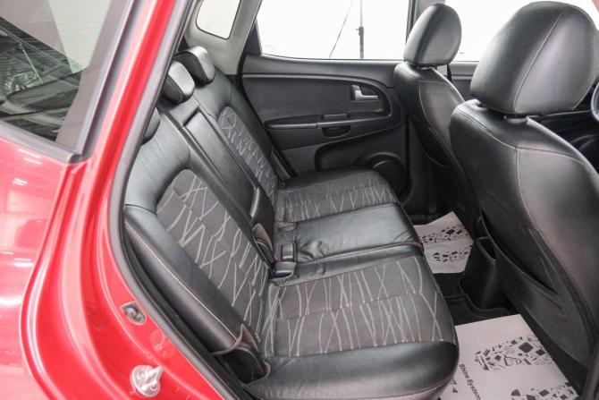 Kia Venga I с пробегом 2013 года, цена 949 000 рублей, 120600 км, компактвэн, Автокод Объявления