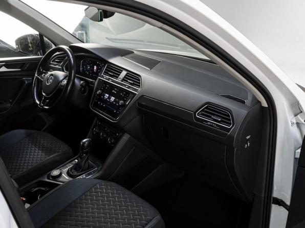 Volkswagen Tiguan II с пробегом 2019 года, цена 2 890 000 рублей, 121740 км, внедорожник, Автокод Объявления