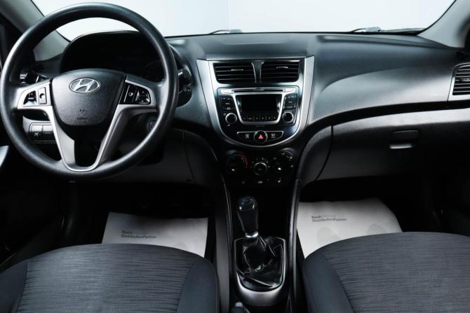 Hyundai Solaris I Рестайлинг с пробегом 2015 года, цена 599 000 рублей, 260000 км, седан, Автокод Объявления