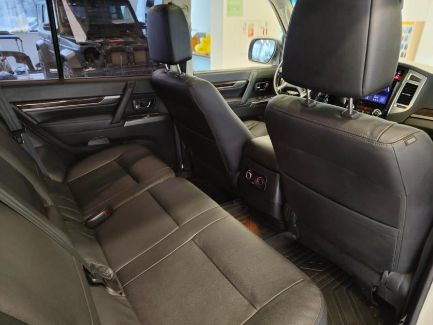 Mitsubishi Pajero IV Рестайлинг 2 Санкт-Петербург  - изображение 8