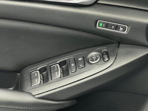 Honda Accord X с пробегом 2020 года, цена 2 350 000 рублей, 57000 км, седан, Автокод Объявления