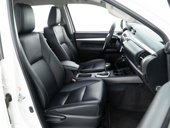 Toyota Hilux VIII с пробегом 2015 года, цена 3 398 999 рублей, 151600 км, offers.body_type.unknown, Автокод Объявления