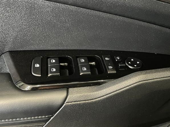 Kia Sportage V с пробегом 2022 года, цена 3 359 000 рублей, 97704 км, внедорожник, Автокод Объявления