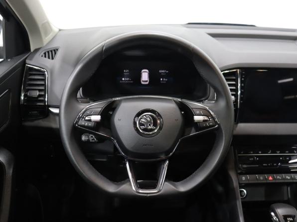 Skoda Karoq I Рестайлинг с пробегом 2024 года, цена 2 979 000 рублей, 63457 км, внедорожник, Автокод Объявления