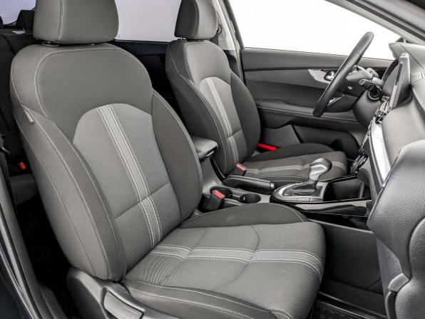 Kia Cerato IV Рестайлинг с пробегом 2021 года, цена 2 250 000 рублей, 28605 км, седан, Автокод Объявления