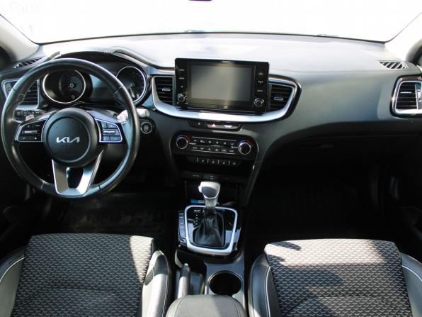 Kia Ceed III Рестайлинг с пробегом 2021 года, цена 2 099 000 рублей, 72878 км, универсал, Автокод Объявления