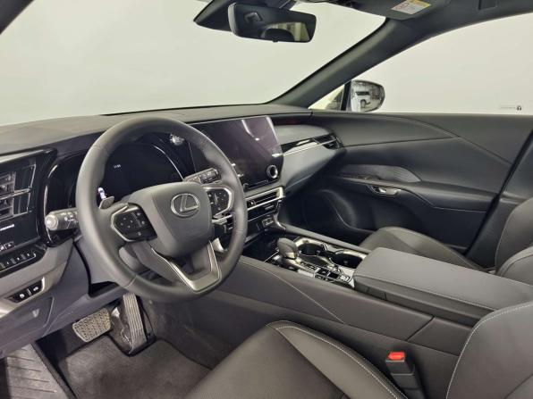 Lexus RX V с пробегом 2024 года, цена 11 490 000 рублей, 70 км, внедорожник, Автокод Объявления