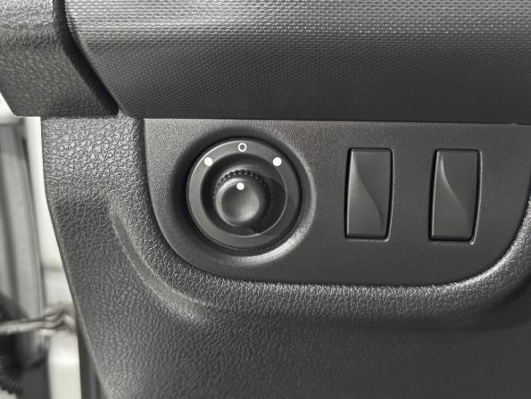 Renault Sandero II Рестайлинг с пробегом 2019 года, цена 1 099 000 рублей, 65986 км, хэтчбек, Автокод Объявления