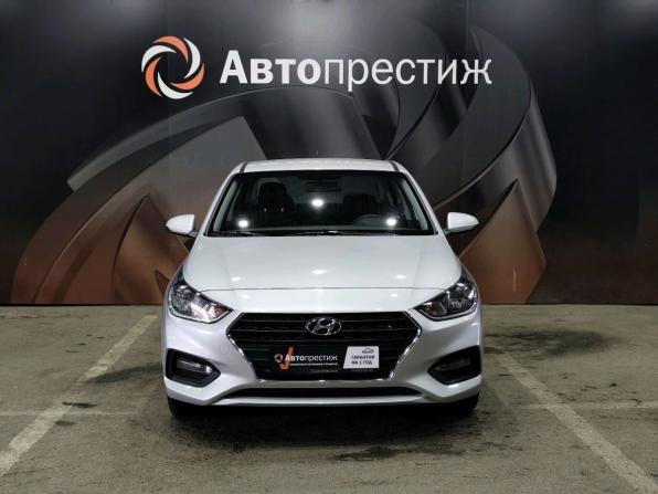 Hyundai Solaris II с пробегом 2018 года, цена 1 285 000 рублей, 50300 км, седан, Автокод Объявления