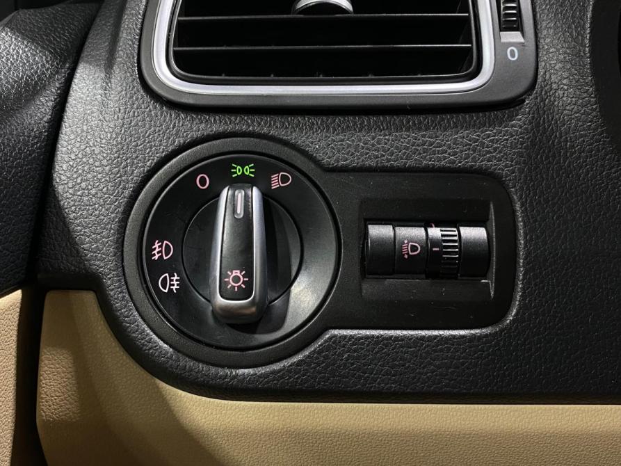 Volkswagen Polo V Рестайлинг Челябинск  - изображение 14