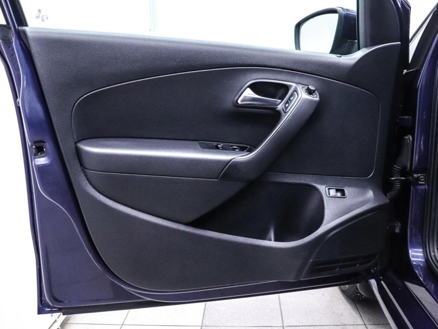 Volkswagen Polo V Красноярск  - изображение 10