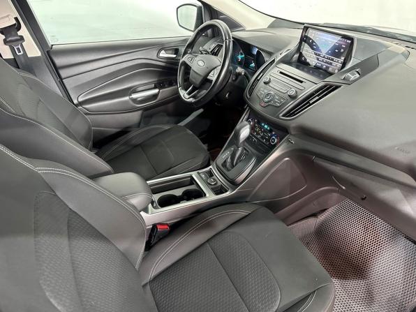 Ford Kuga II Рестайлинг с пробегом 2017 года, цена 1 520 000 рублей, 137427 км, внедорожник, Автокод Объявления
