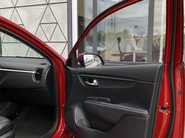 Kia Rio IV Рестайлинг с пробегом 2021 года, цена 1 599 000 рублей, 90928 км, седан, Автокод Объявления