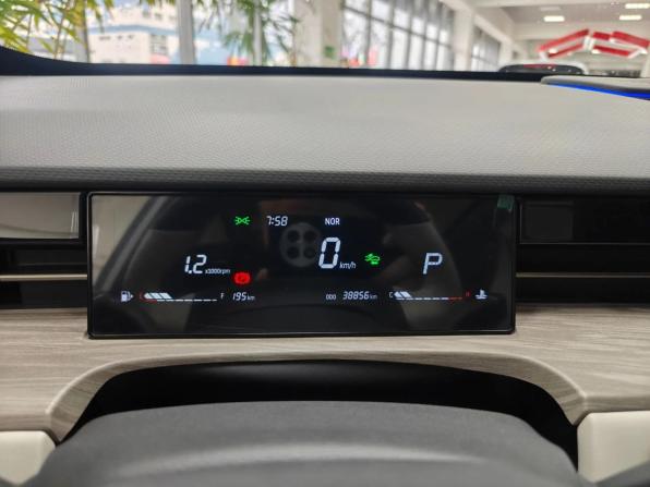 JETOUR DASHING I с пробегом 2024 года, цена 2 120 000 рублей, 38860 км, внедорожник, Автокод Объявления