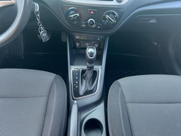 Hyundai Solaris II с пробегом 2019 года, цена 945 000 рублей, 95805 км, седан, Автокод Объявления