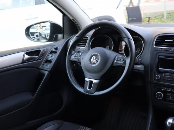 Volkswagen Golf VI с пробегом 2012 года, цена 950 000 рублей, 118017 км, хэтчбек, Автокод Объявления