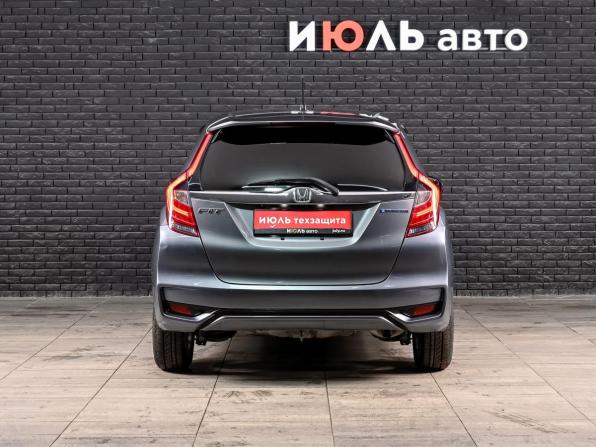 Honda Fit III Рестайлинг с пробегом 2018 года, цена 1 340 000 рублей, 131368 км, хэтчбек, Автокод Объявления