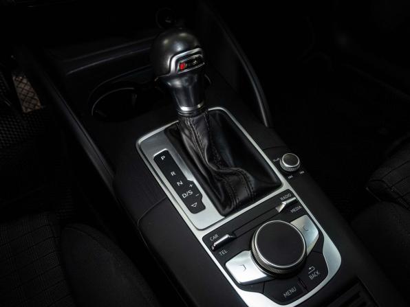 Audi A3 III (8V) Рестайлинг с пробегом 2016 года, цена 2 089 000 рублей, 78218 км, седан, Автокод Объявления